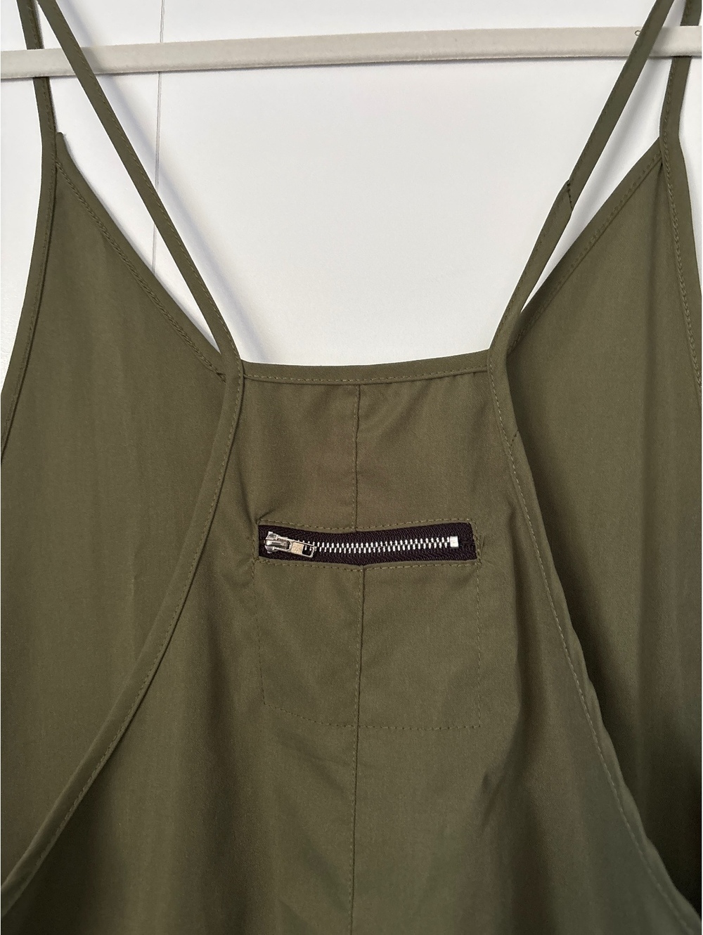 Green Jumpsuit w/ pockets.  Women’s L - Picture 3 of 4